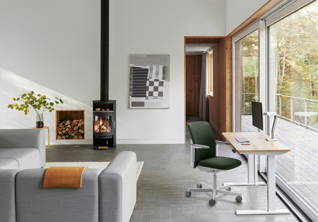 Path Task in Evergreen FormSense Eco Knit, with Light Grey Frame